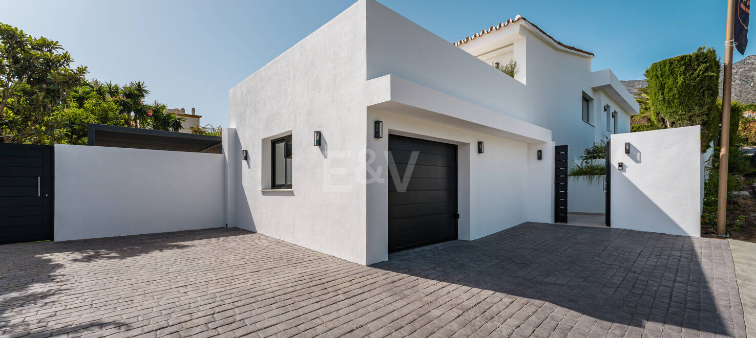Luxuriöse Modernisierte Villa mit Meerblick an der Goldenen Meile von Marbella