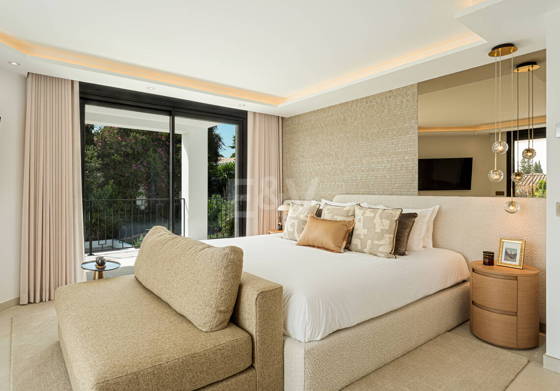 Impeccable Golden Mile Villa with Beautiful Sea and Mountain Views