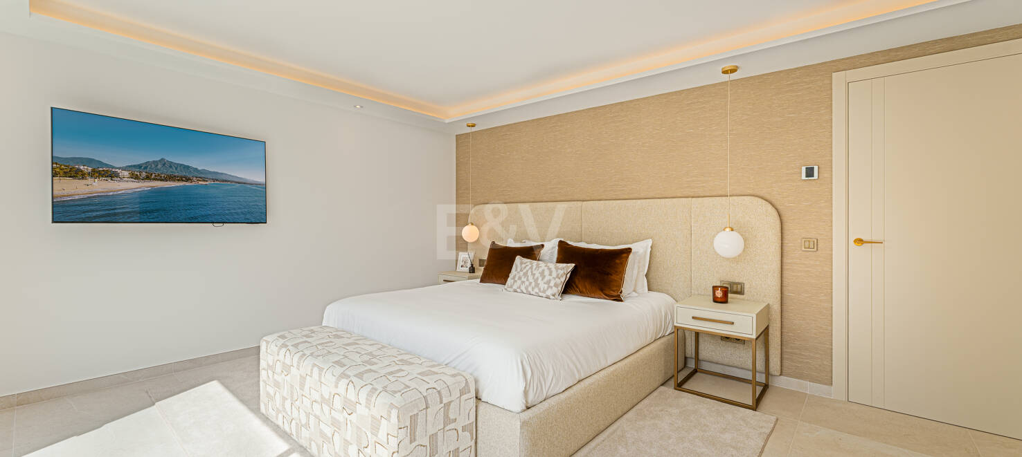 Luxuriöse Modernisierte Villa mit Meerblick an der Goldenen Meile von Marbella