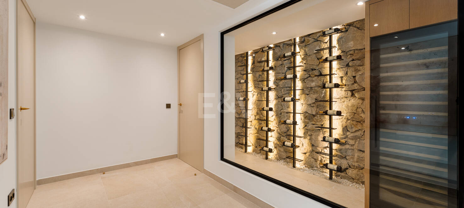 Luxuriöse Modernisierte Villa mit Meerblick an der Goldenen Meile von Marbella