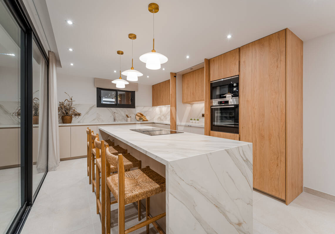 Impeccable Golden Mile Villa with Beautiful Sea and Mountain Views