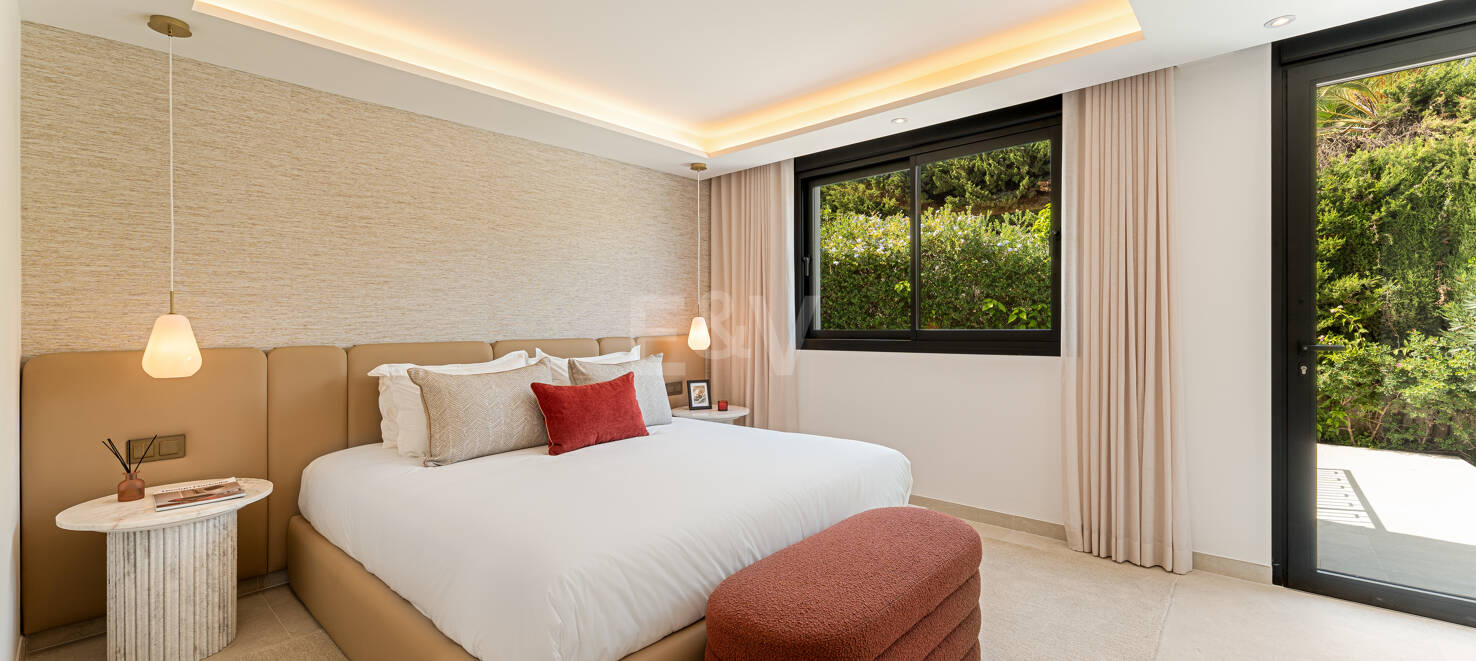 Luxuriöse Modernisierte Villa mit Meerblick an der Goldenen Meile von Marbella