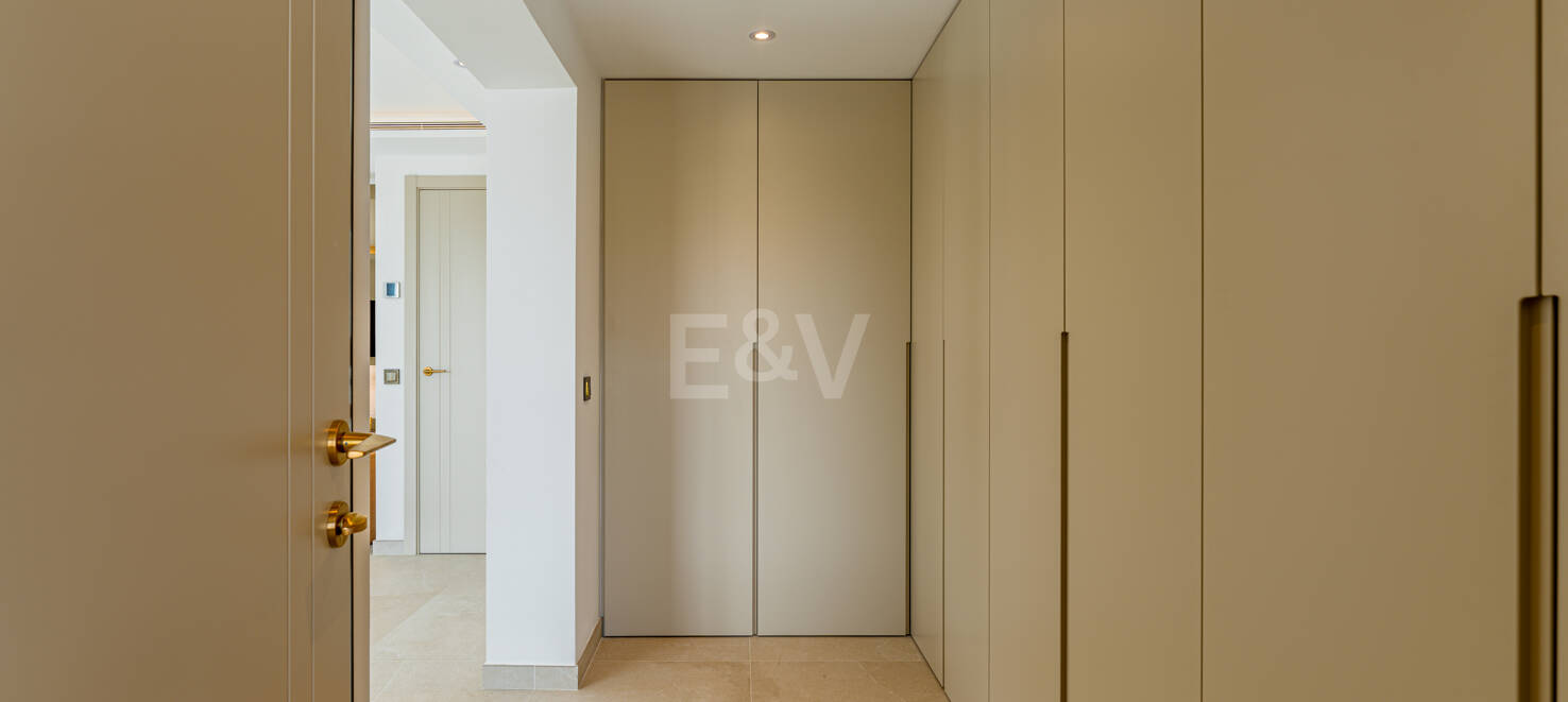 Luxuriöse Modernisierte Villa mit Meerblick an der Goldenen Meile von Marbella