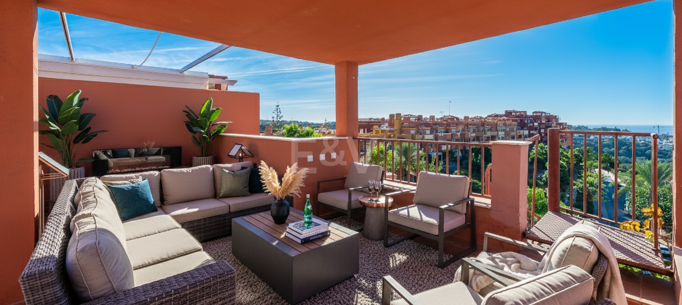 Penthouse with Solarium and Panoramic Views