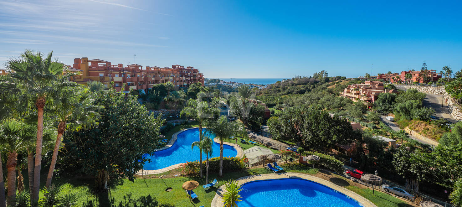 Penthouse with Solarium and Panoramic Views