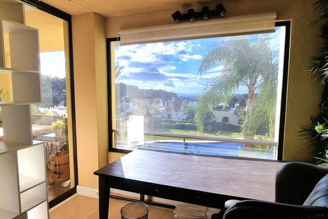 Apartment with Beautiful Sea Views and Golf Community Access