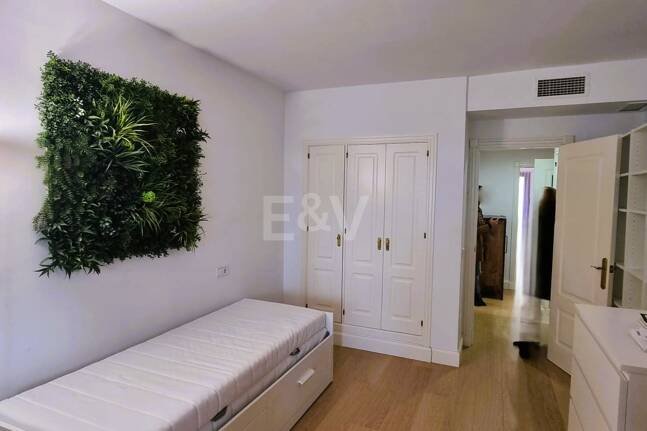 Apartment with Beautiful Sea Views and Golf Community Access