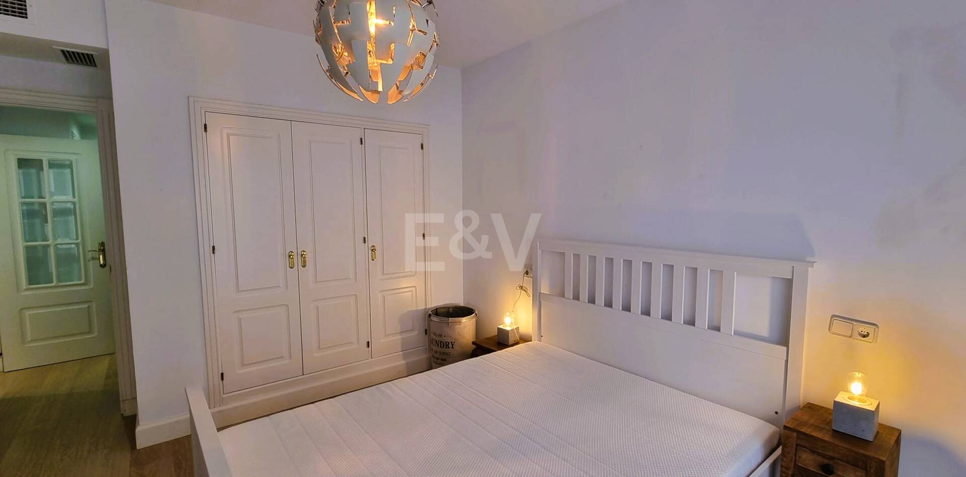 Apartment with Beautiful Sea Views and Golf Community Access