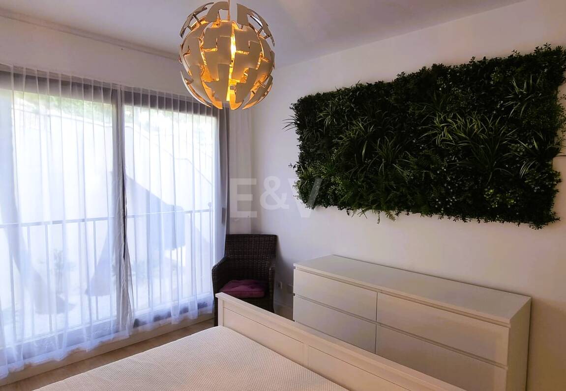 Apartment with Beautiful Sea Views and Golf Community Access