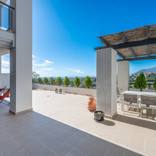 Exclusive Golf Apartment with Large Terrace and Panoramic Golf and Sea Views