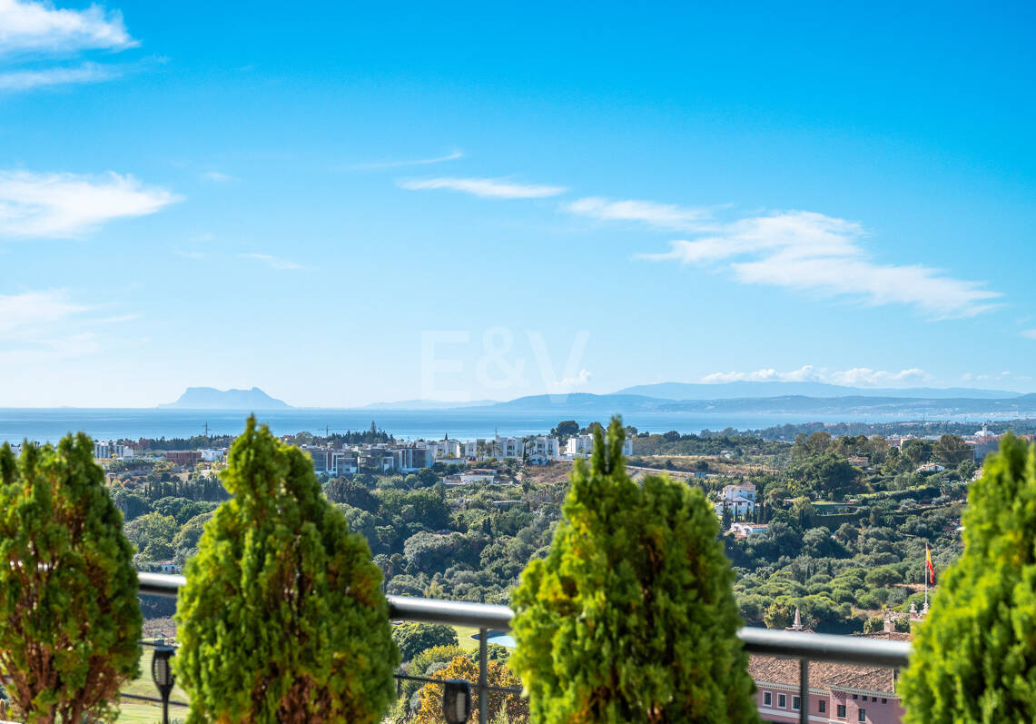 Exclusive Golf Apartment with Large Terrace and Panoramic Golf and Sea Views