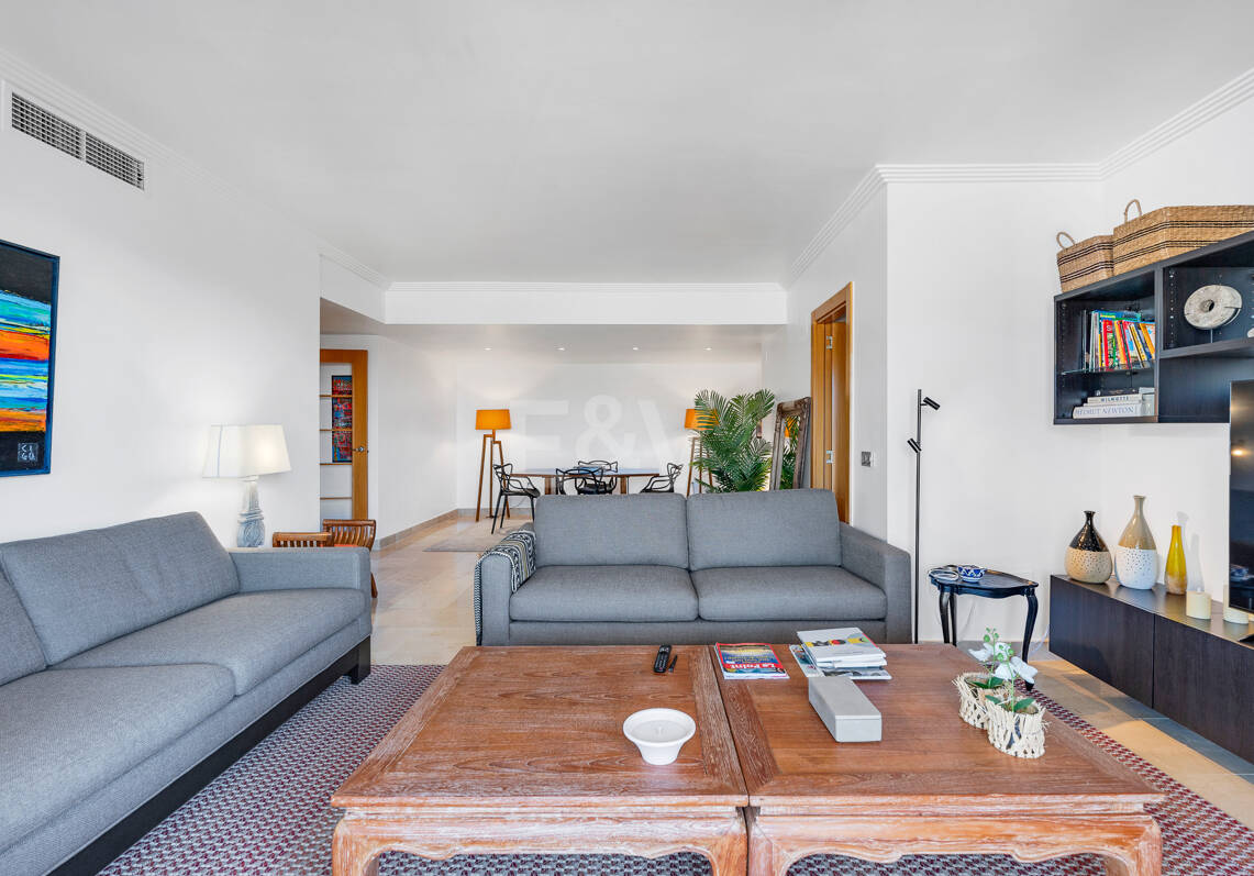 Exclusive Golf Apartment with Large Terrace and Panoramic Golf and Sea Views