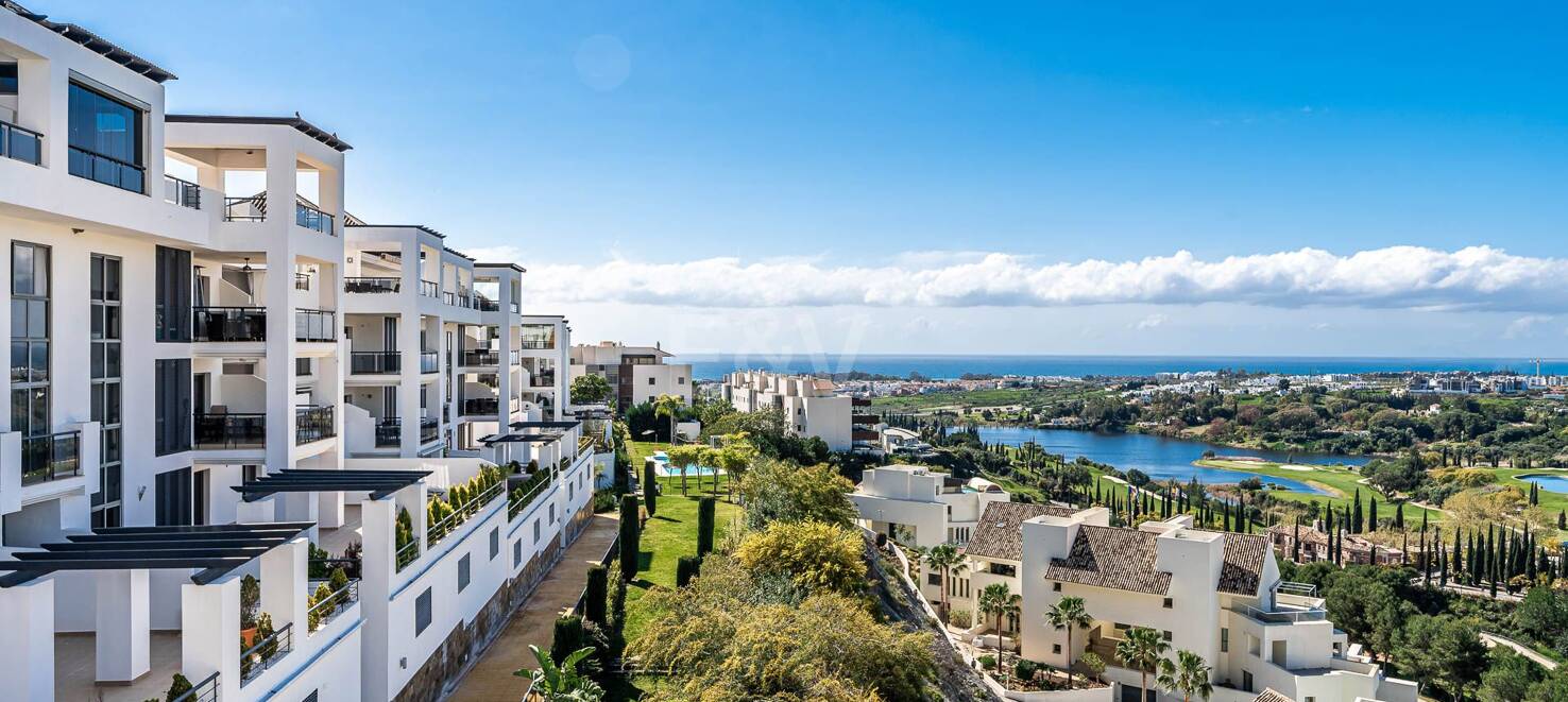 Exclusive Golf Apartment with Large Terrace and Panoramic Golf and Sea Views