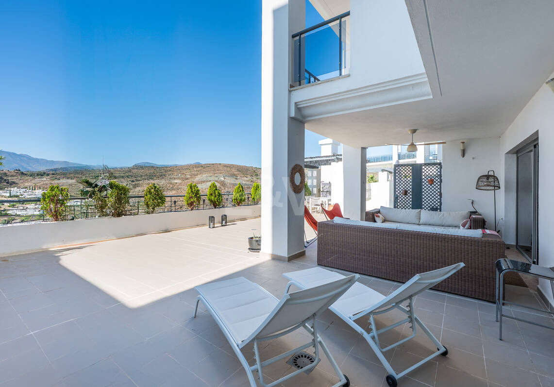 Exclusive Golf Apartment with Large Terrace and Panoramic Golf and Sea Views