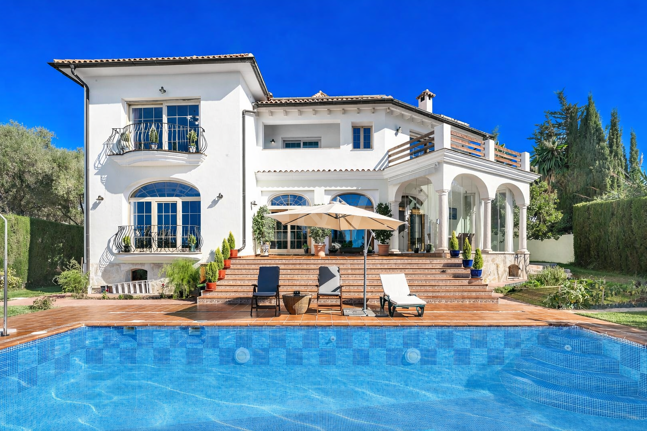 Élégante villa méditerranéenne avec vue sur la mer à El Rosario