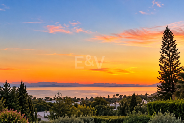 Élégante villa méditerranéenne avec vue sur la mer à El Rosario