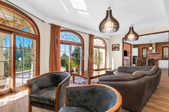 Elegant Medelhavet Villa med havsutsikt i El Rosario