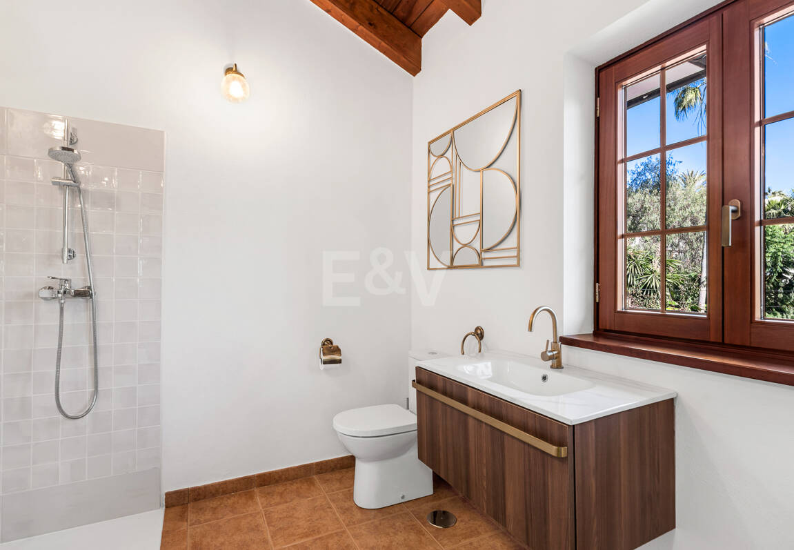 Elegant Medelhavet Villa med havsutsikt i El Rosario