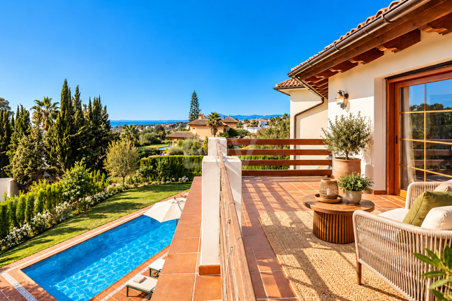 Élégante villa méditerranéenne avec vue sur la mer à El Rosario
