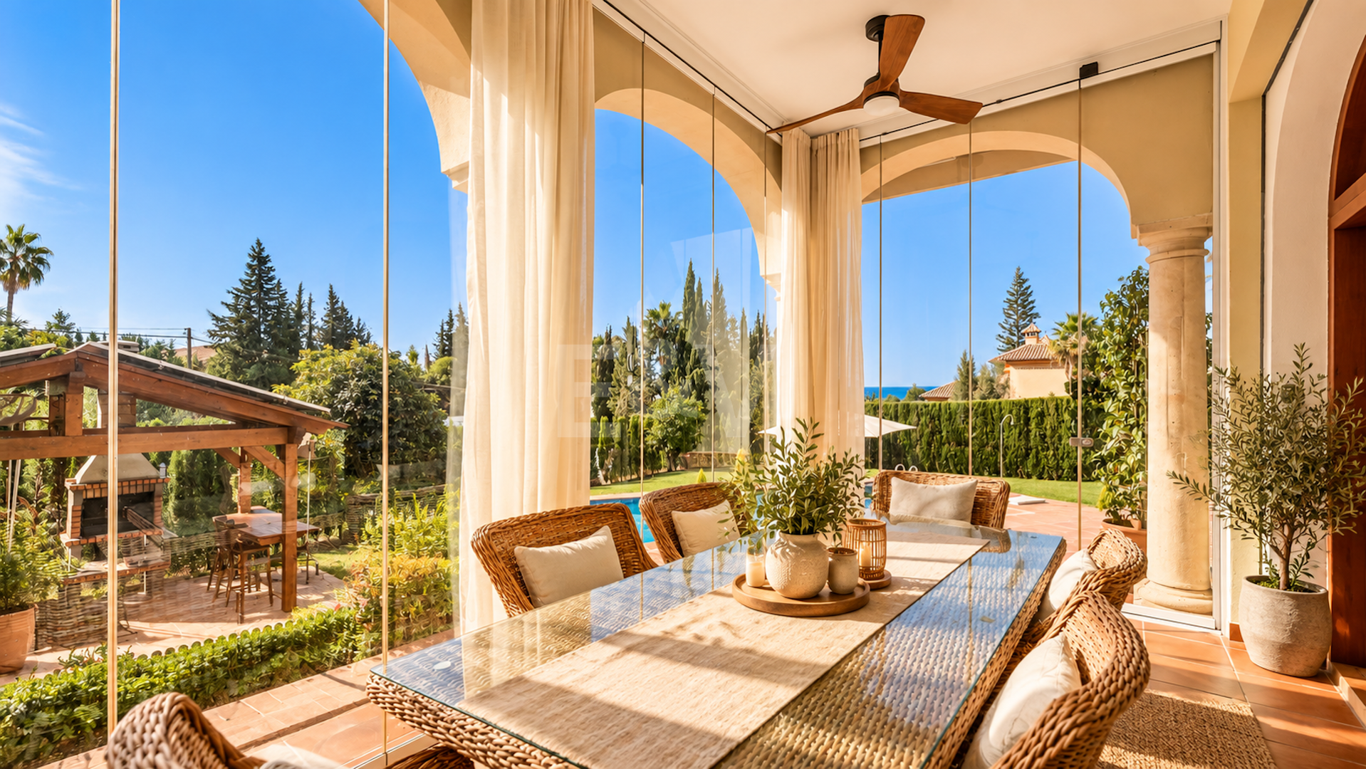 Élégante villa méditerranéenne avec vue sur la mer à El Rosario