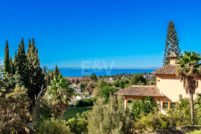 Elegant Medelhavet Villa med havsutsikt i El Rosario