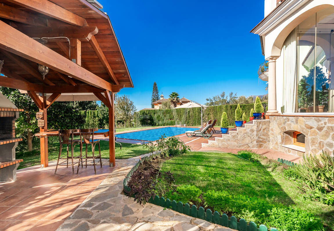 Elegant Medelhavet Villa med havsutsikt i El Rosario