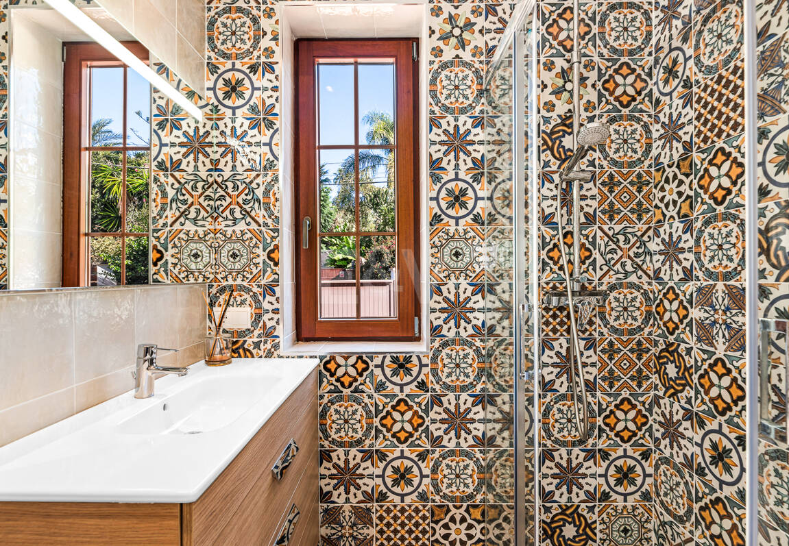 Elegant Medelhavet Villa med havsutsikt i El Rosario