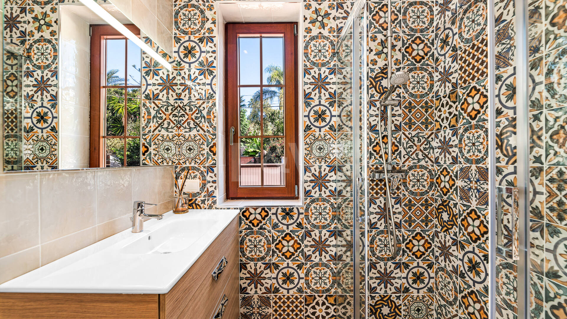 Elegant Medelhavet Villa med havsutsikt i El Rosario