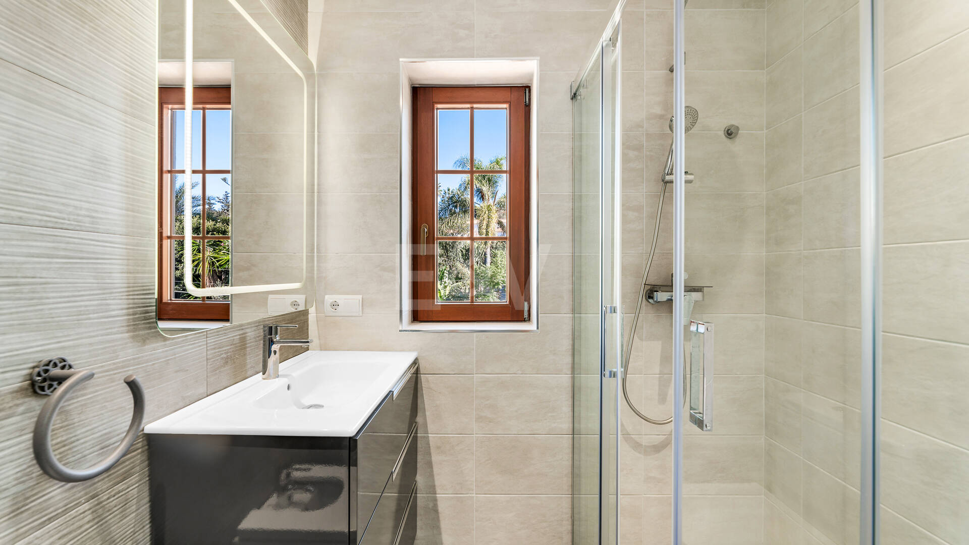 Elegant Medelhavet Villa med havsutsikt i El Rosario