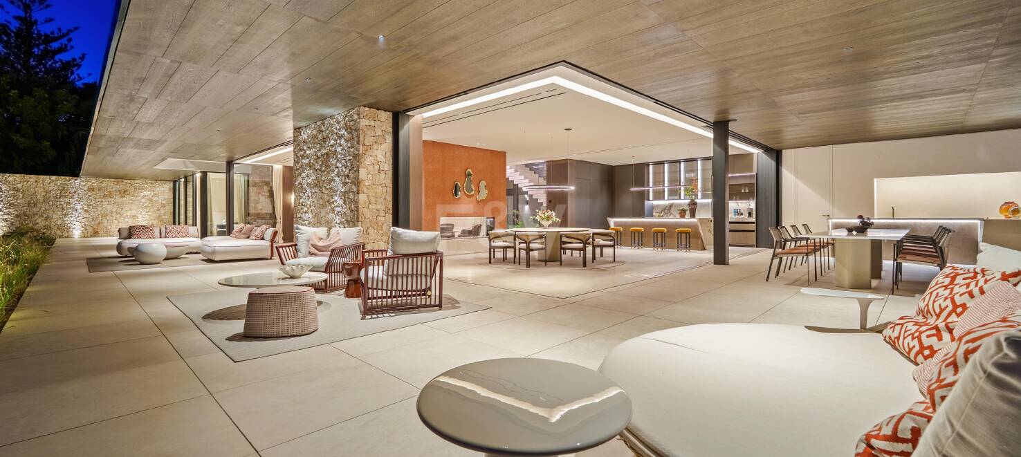 Architectural Brilliance and Breathtaking Views