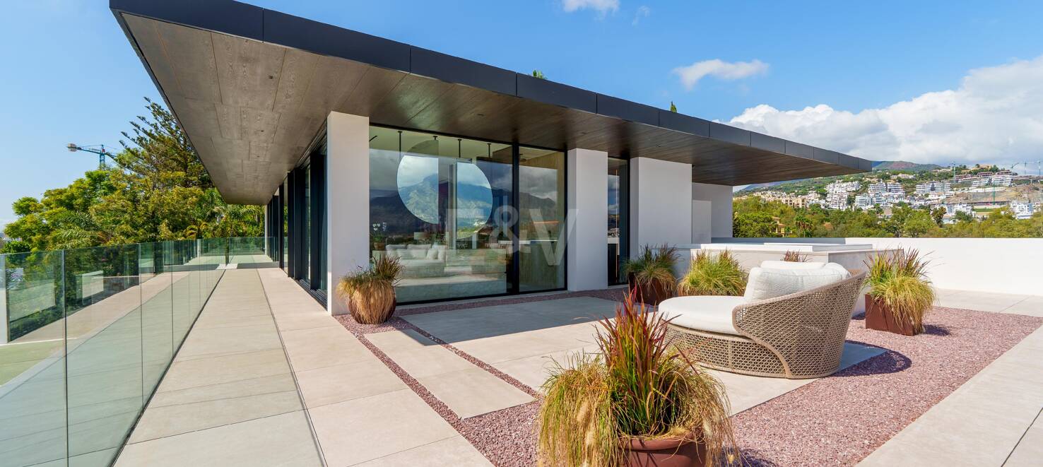 Architectural Brilliance and Breathtaking Views