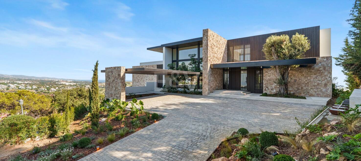 Architectural Brilliance and Breathtaking Views