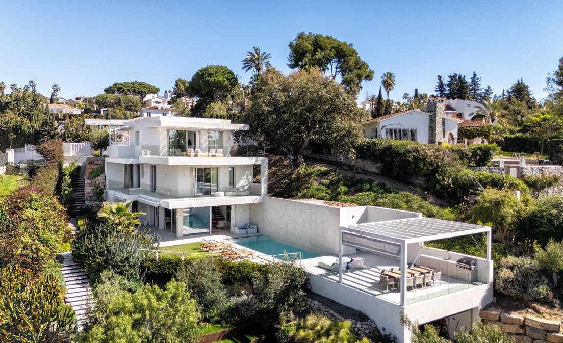 Villa Alma – Wo moderne Architektur auf mediterrane Wärme trifft