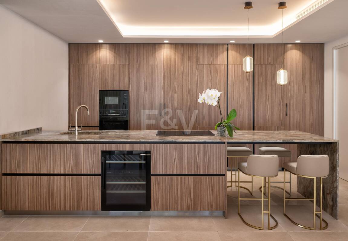 Villa Alma – Où l'architecture moderne rencontre la chaleur méditerranéenne