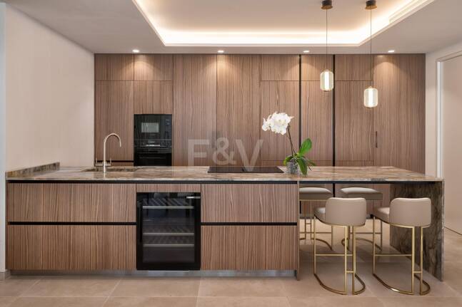 Villa Alma – Où l'architecture moderne rencontre la chaleur méditerranéenne