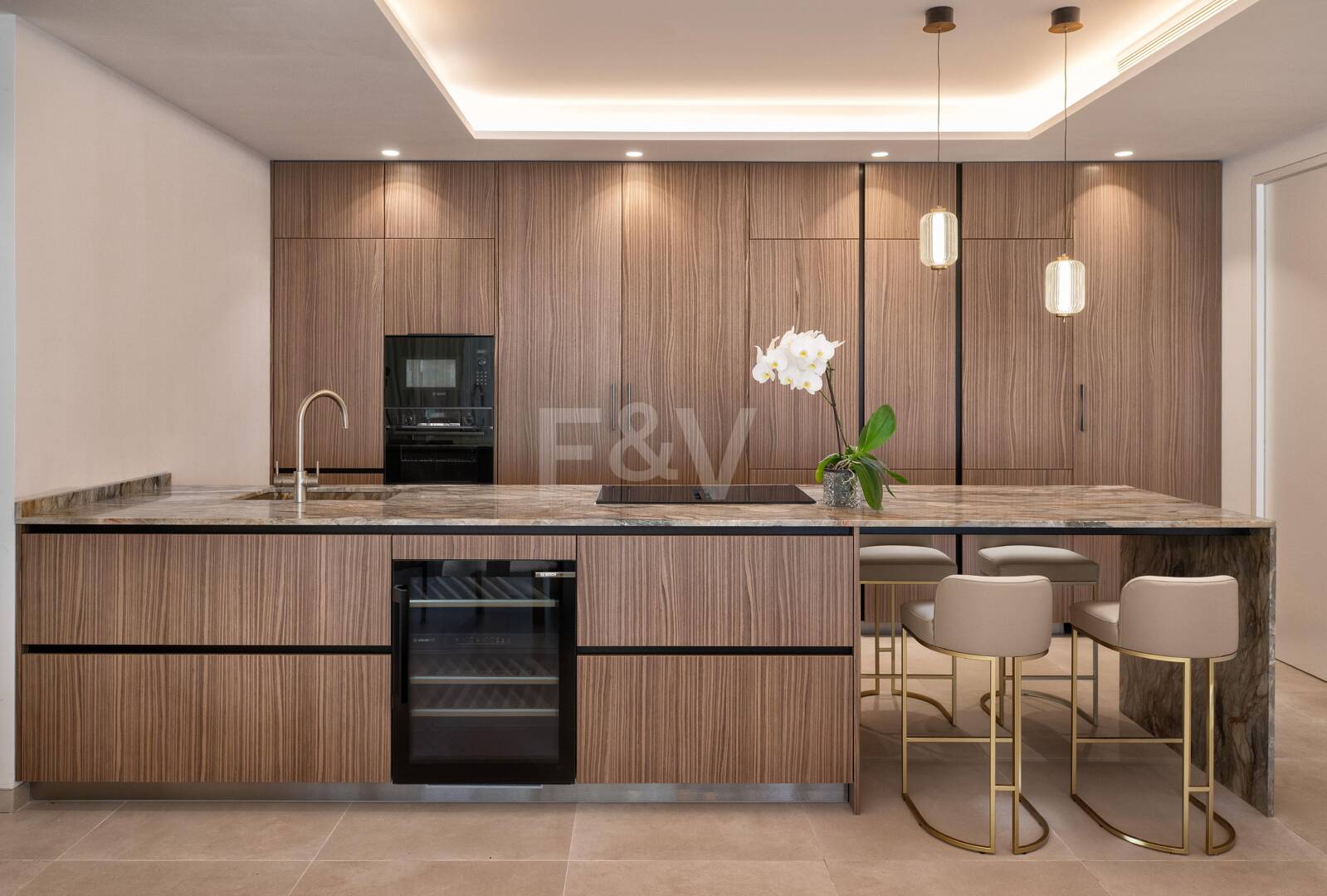 Villa Alma – Où l'architecture moderne rencontre la chaleur méditerranéenne