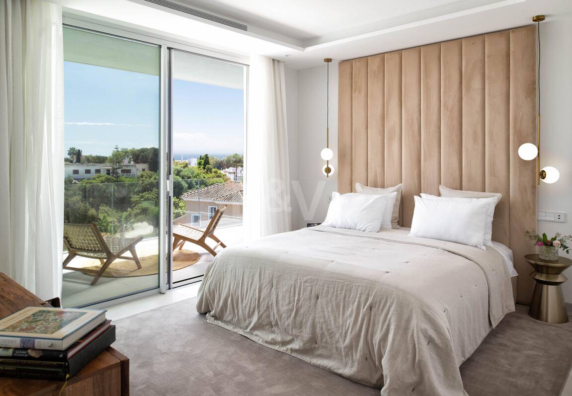 Villa Alma – Où l'architecture moderne rencontre la chaleur méditerranéenne