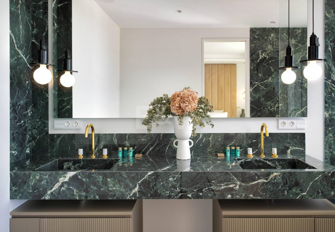 Villa Alma – Où l'architecture moderne rencontre la chaleur méditerranéenne