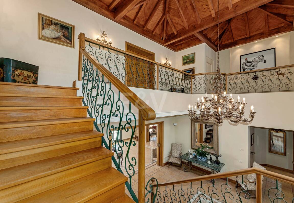 Fantástica casa familiar con impresionantes vistas al mar y al campo de golf