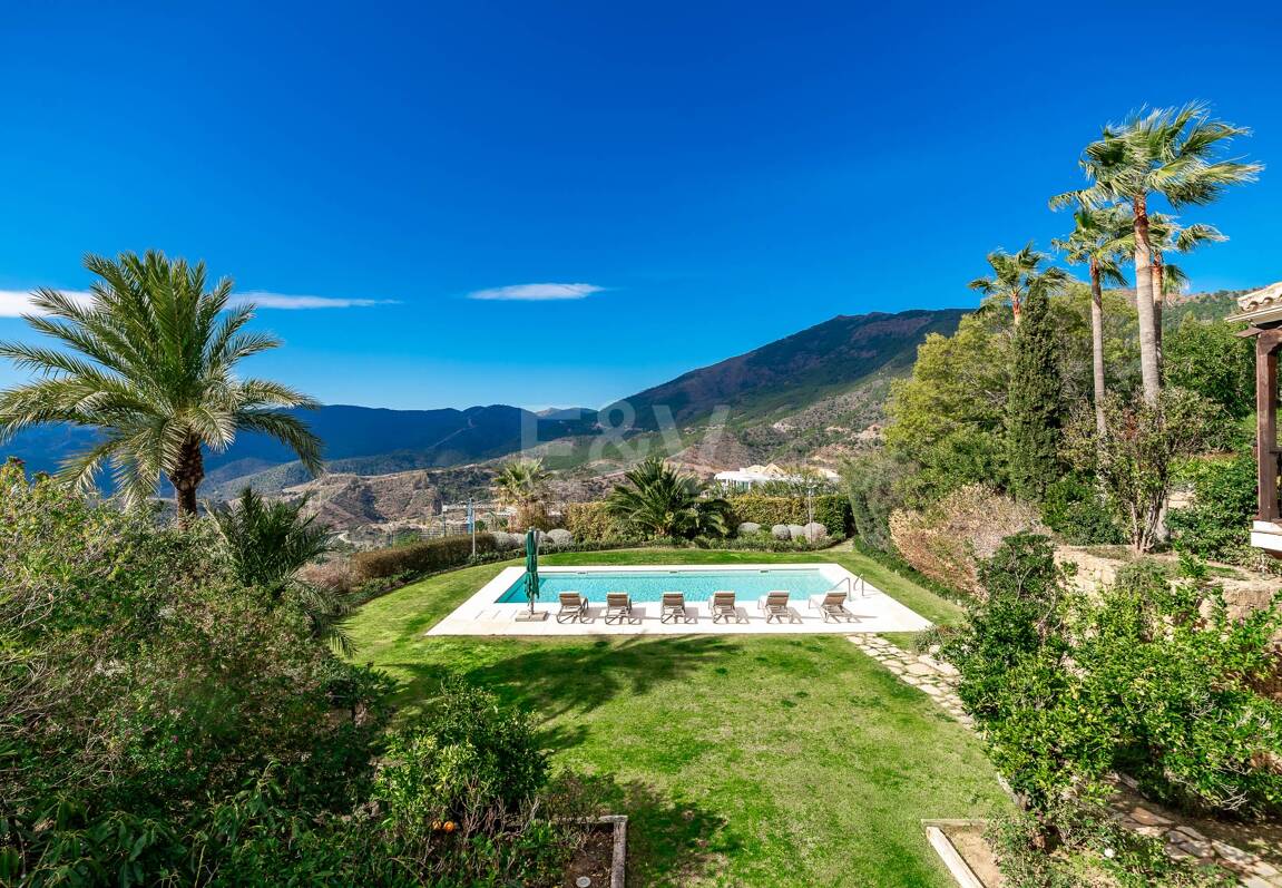 Fantástica casa familiar con impresionantes vistas al mar y al campo de golf