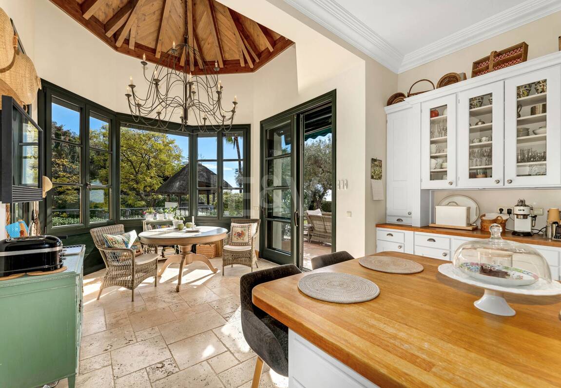 Fantástica casa familiar con impresionantes vistas al mar y al campo de golf