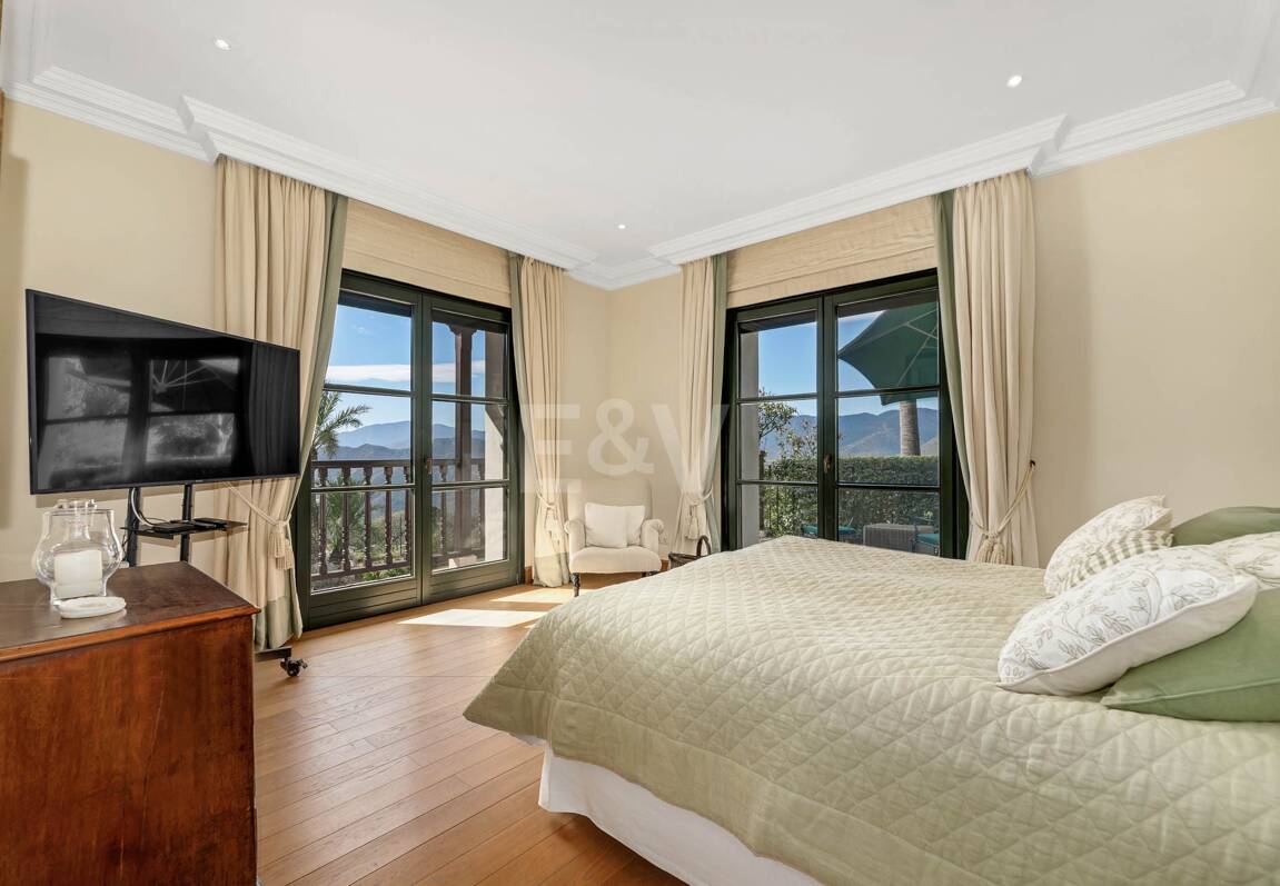 Fantástica casa familiar con impresionantes vistas al mar y al campo de golf