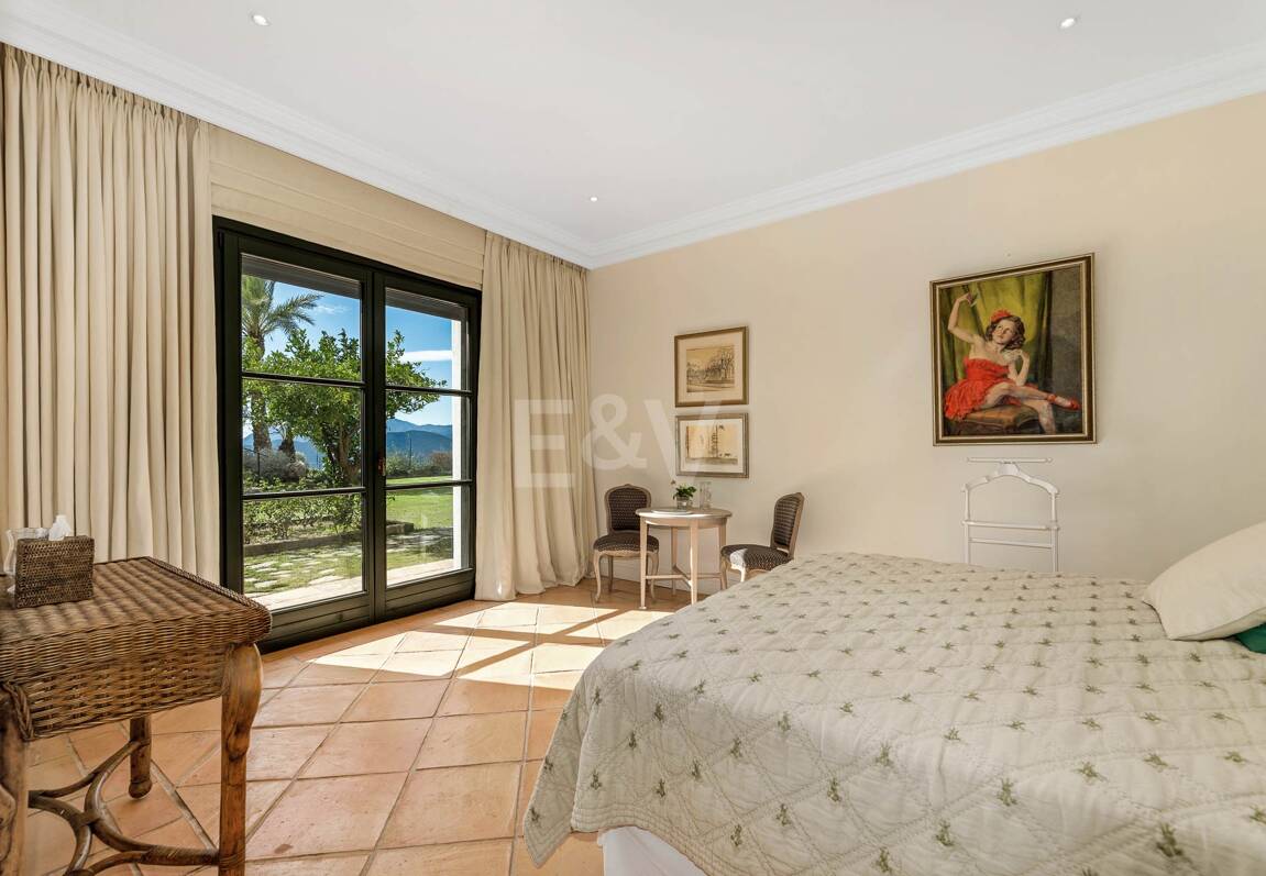 Fantástica casa familiar con impresionantes vistas al mar y al campo de golf