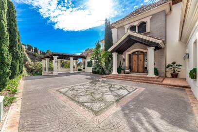 Fantástica casa familiar con impresionantes vistas al mar y al campo de golf