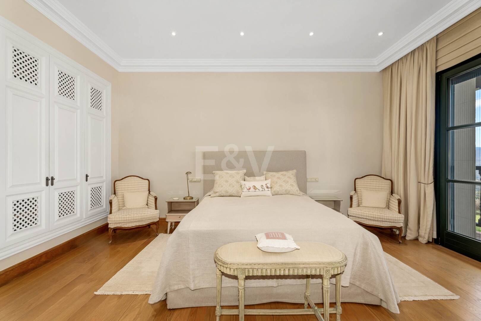 Fantástica casa familiar con impresionantes vistas al mar y al campo de golf