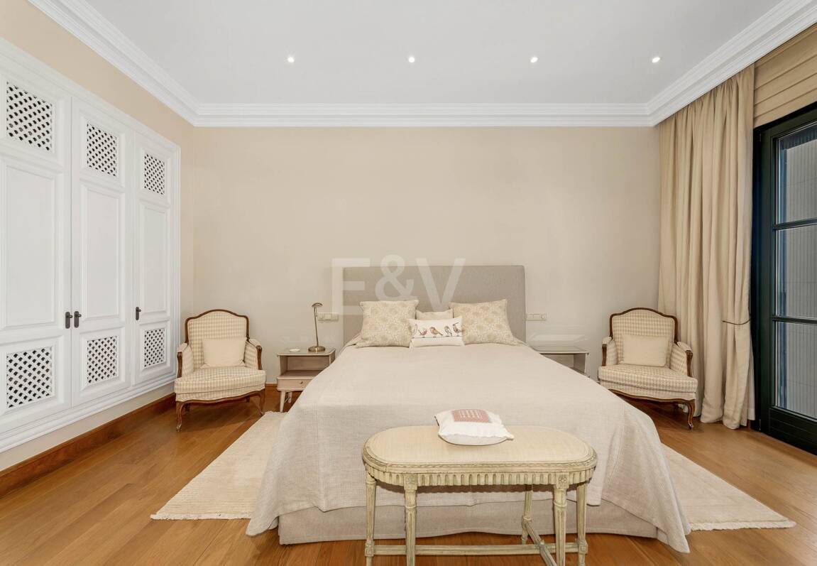 Fantástica casa familiar con impresionantes vistas al mar y al campo de golf