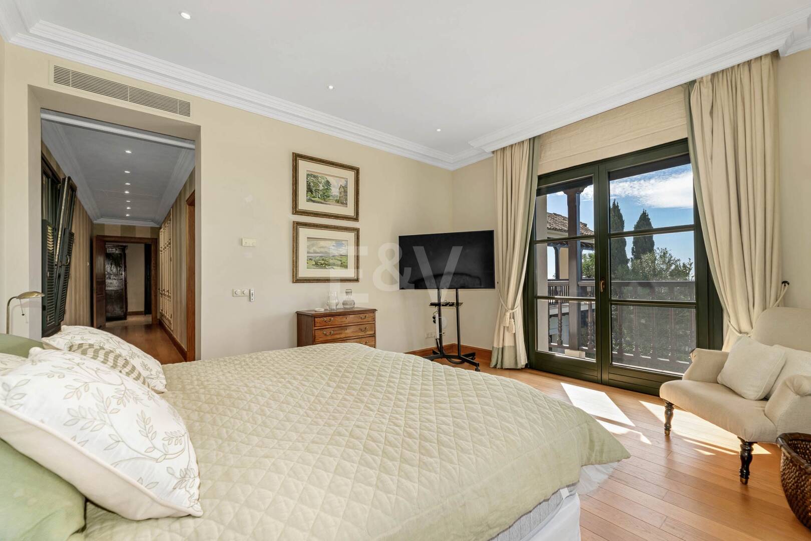 Fantástica casa familiar con impresionantes vistas al mar y al campo de golf