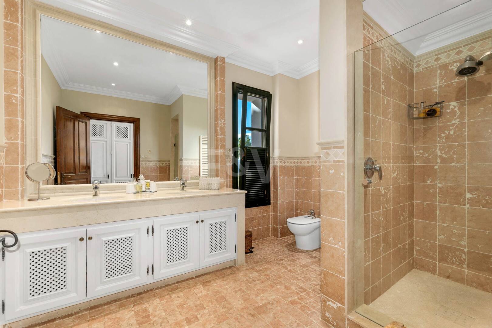 Fantástica casa familiar con impresionantes vistas al mar y al campo de golf