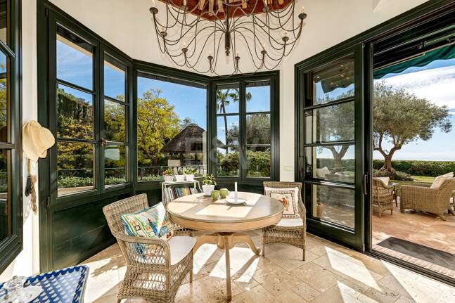 Fantástica casa familiar con impresionantes vistas al mar y al campo de golf