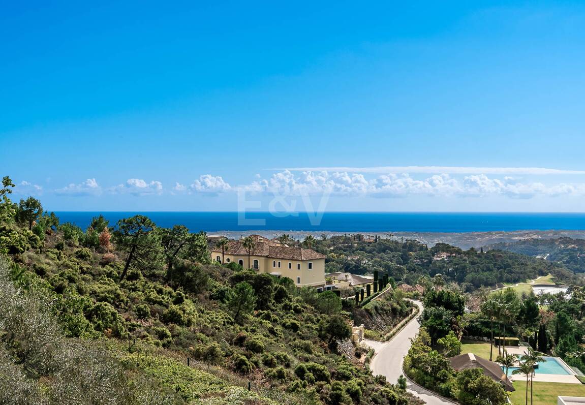Fantástica casa familiar con impresionantes vistas al mar y al campo de golf